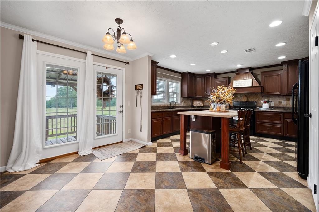 13015 Highway 118 Florien, LA 71429 - Photo 12 of 39