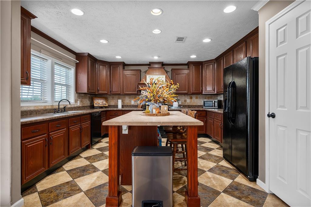 13015 Highway 118 Florien, LA 71429 - Photo 13 of 39