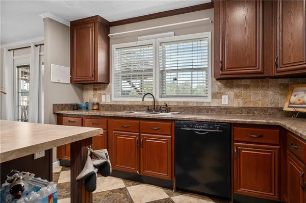 $205,000 | 13015 Highway 118, Florien, LA 71429