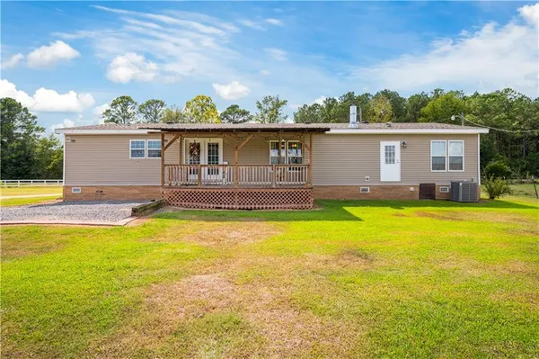 $205,000 | 13015 Highway 118, Florien, LA 71429