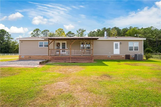 $210,000 | 13015 Highway 118, Florien, LA 71429