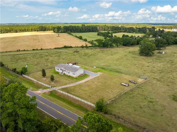 $205,000 | 13015 Highway 118, Florien, LA 71429