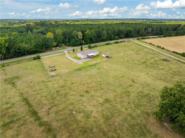 $210,000 | 13015 Highway 118, Florien, LA 71429