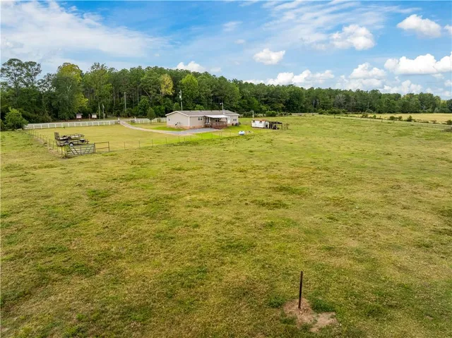 $210,000 | 13015 Highway 118, Florien, LA 71429