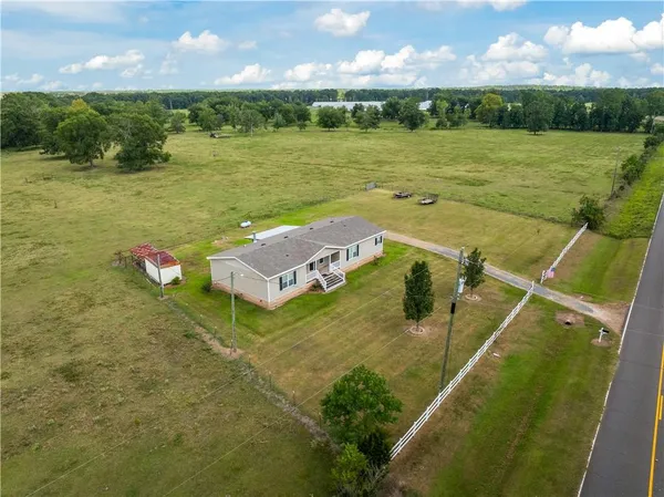 $205,000 | 13015 Highway 118, Florien, LA 71429
