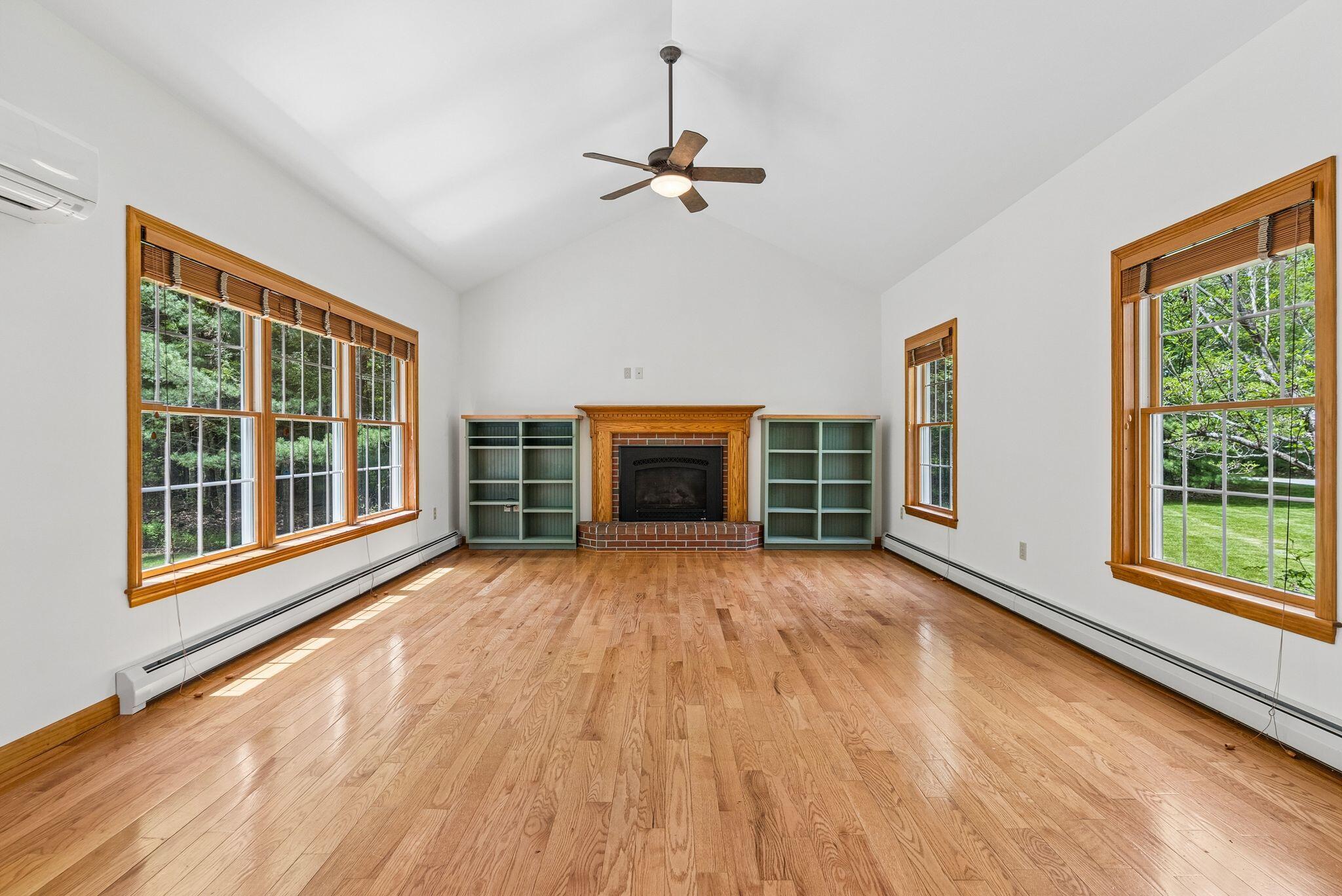 8 Whitney Way Topsham, ME 04086 - Photo 10 of 46 8 Whitney 27_DSC04654