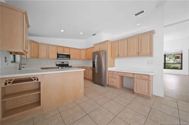 $3,600 | 2284 Southwest Spoonbill Drive, Palm City, FL 34990