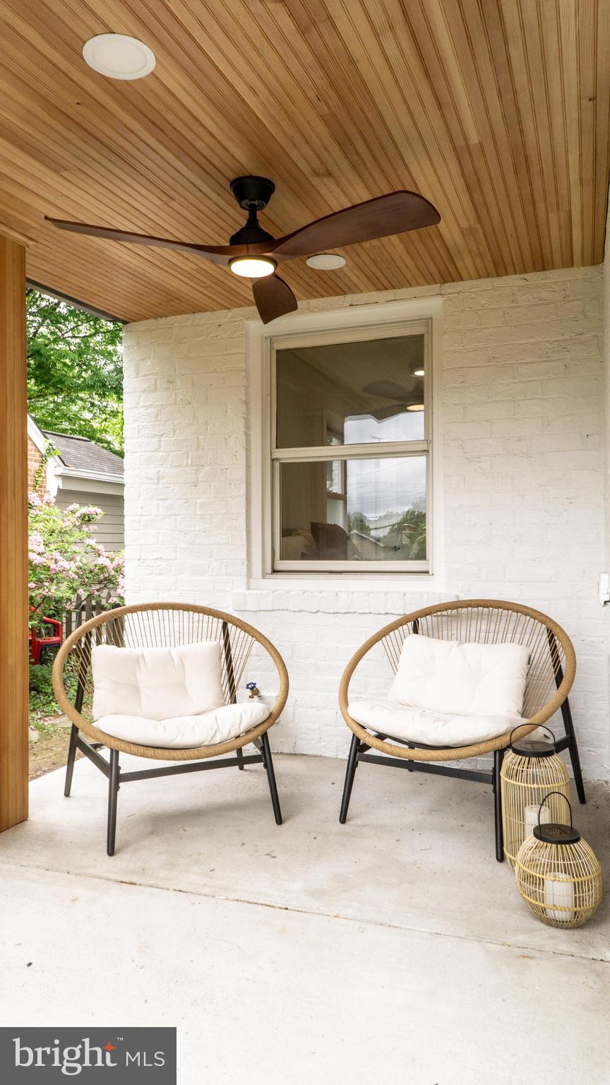 617 Greenbrier Drive Silver Spring, MD 20910 - Photo 37 of 70 a living room with furniture and a flat screen tv