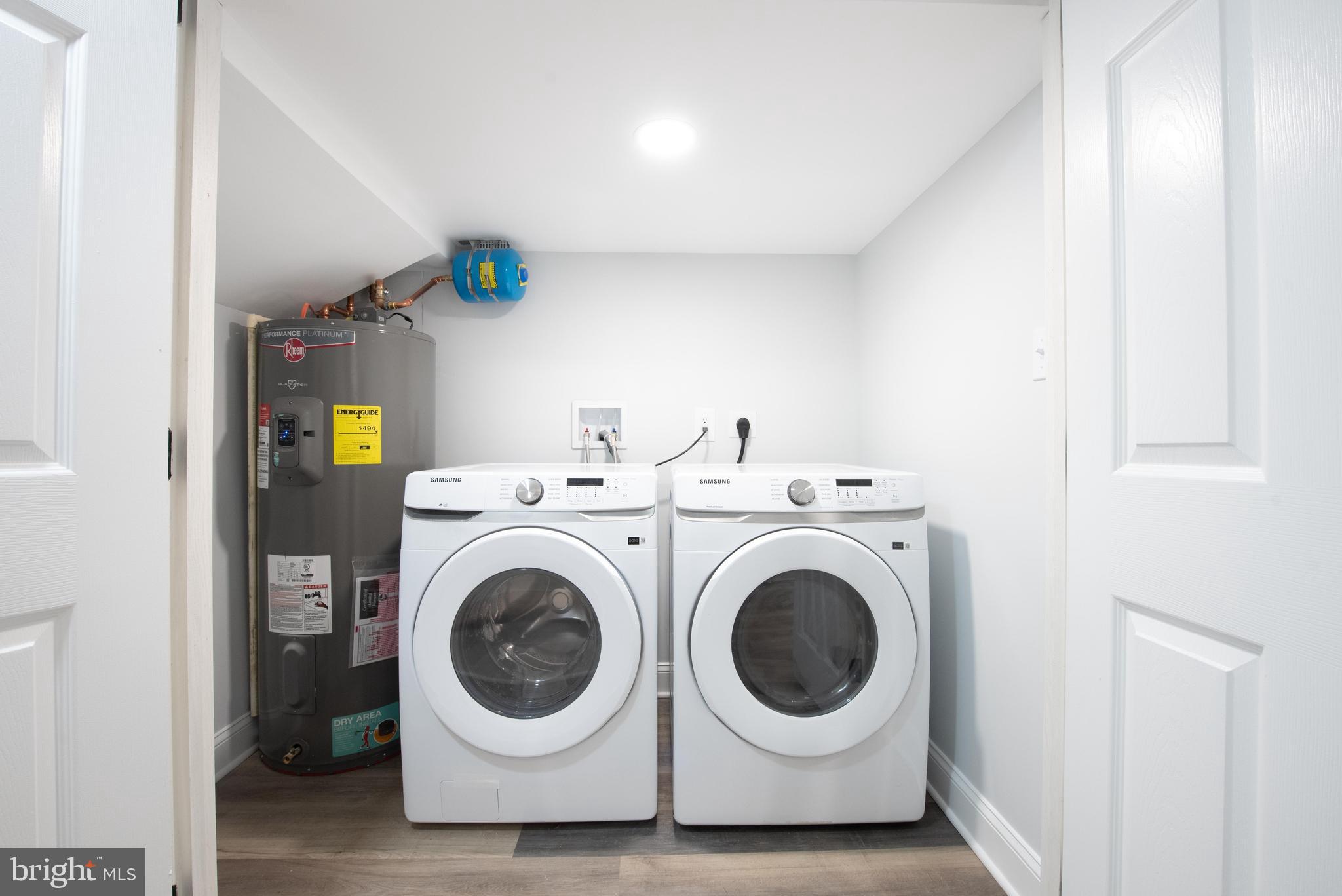 617 Greenbrier Drive Silver Spring, MD 20910 - Photo 66 of 70 a utility room with dryer and washer