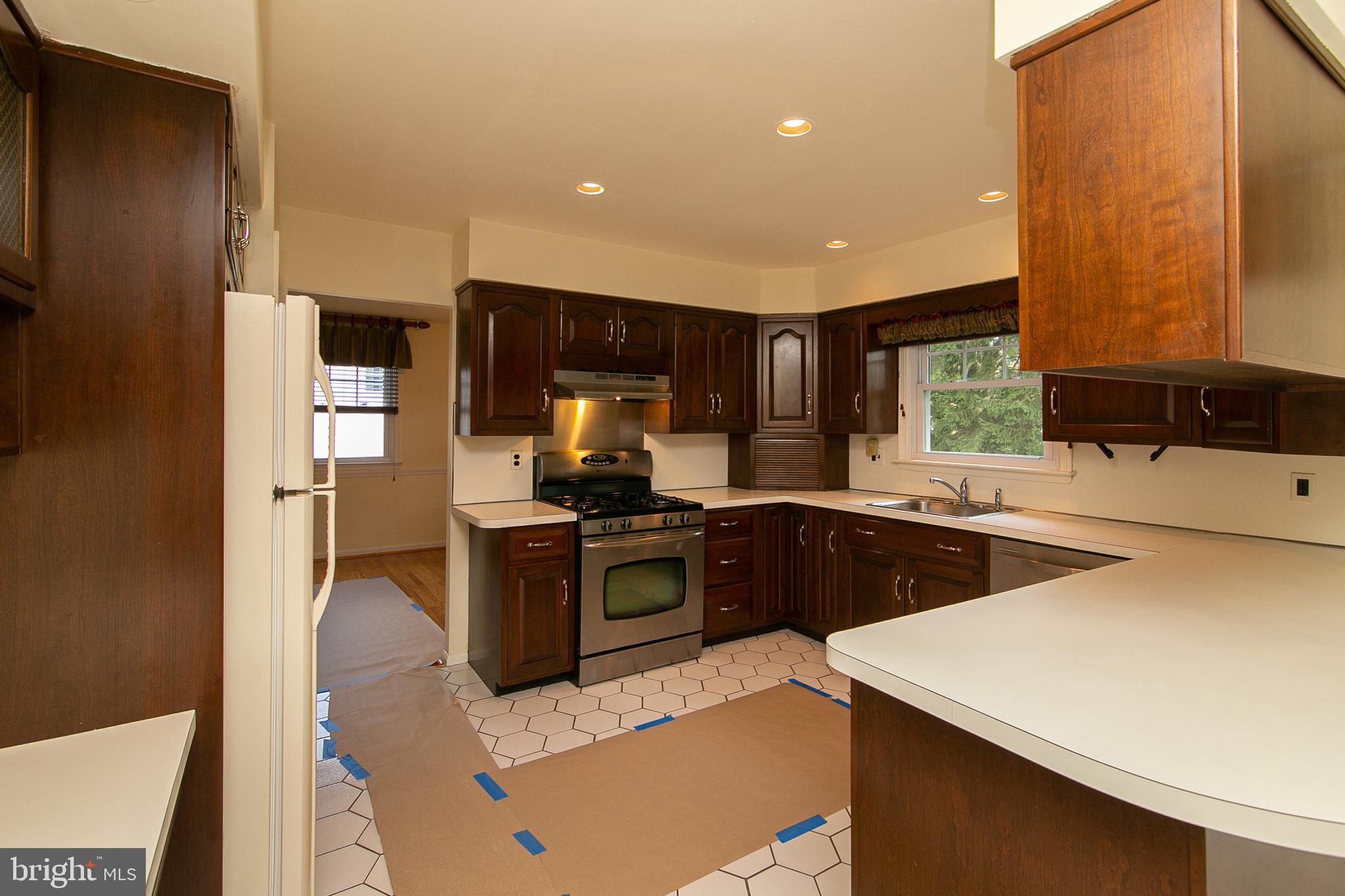 754 West Rolling Road Springfield, PA 19064 - Photo 17 of 53