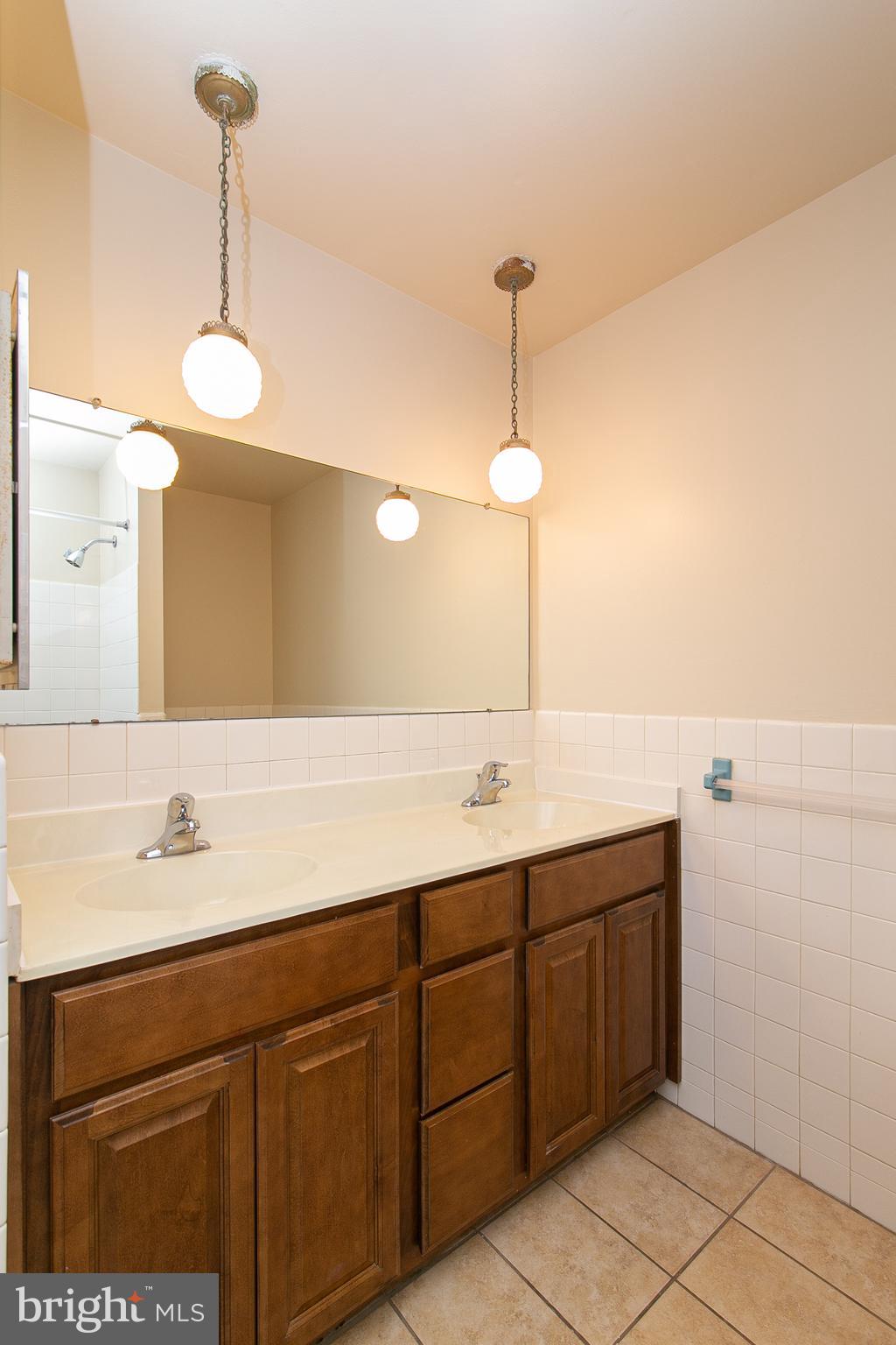 754 West Rolling Road Springfield, PA 19064 - Photo 36 of 53 Hall Bath