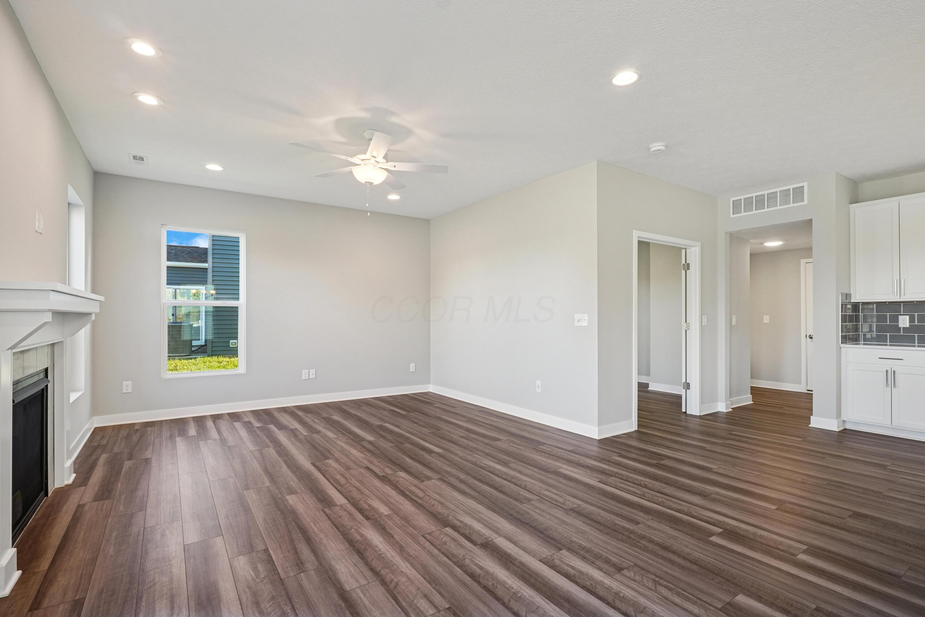 7094 Unitas Loop Powell, OH 43065 - Photo 16 of 42 Living Room
