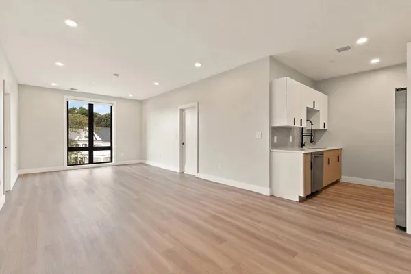$3,800 | 1700 Dorchester Avenue, Unit 207, Boston, MA 02122