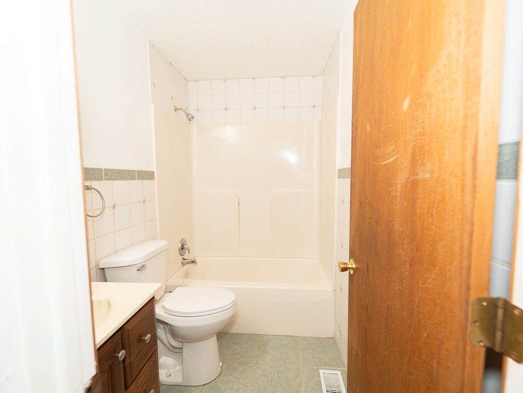 32 Kater Drive Decatur, IL 62521 - Photo 11 of 21 Gallery Image 11