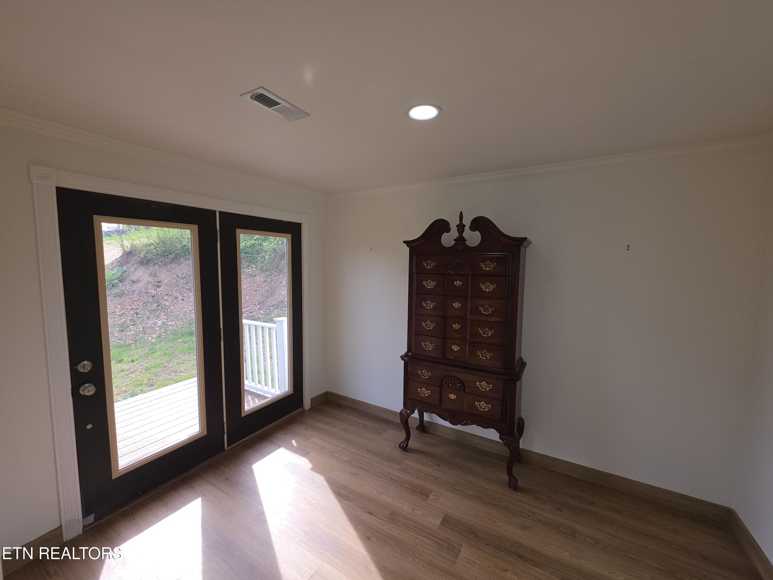 330 Wilson Hurst Street Tazewell, TN 37879 - Photo 18 of 26 20260403_164333