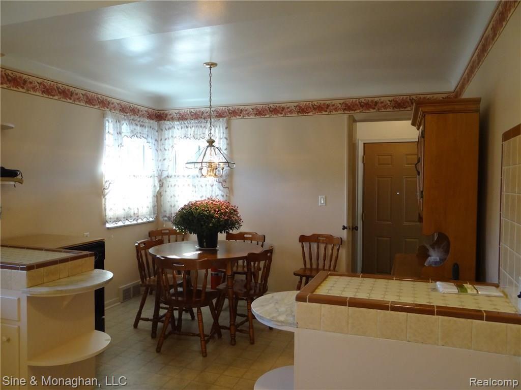 16505 East 8 Mile Road Eastpointe, MI 48021 - Photo 8 of 33 Gallery Image 8