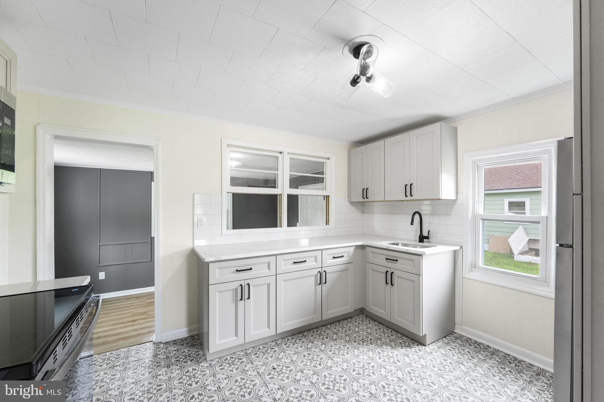 286 Ellicott Road Avondale, PA 19311 - Photo 5 of 21
