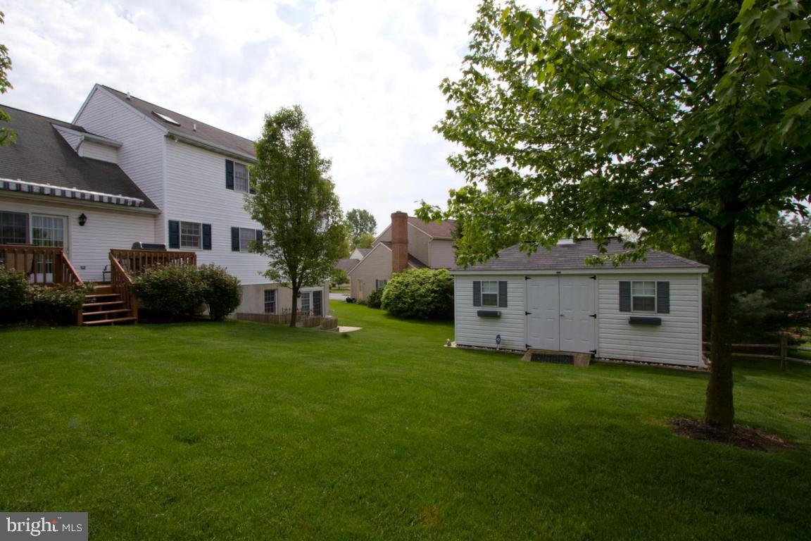 2 Wade Drive Lititz, PA 17543 - Photo 4 of 34