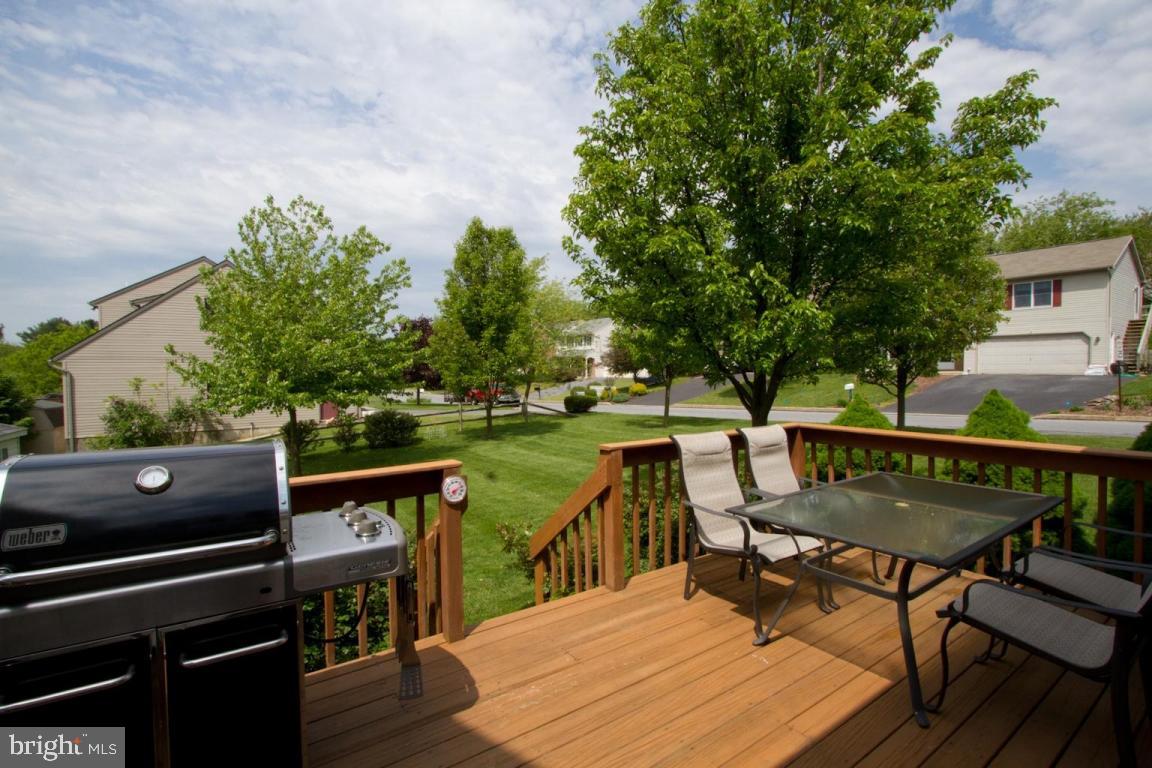 2 Wade Drive Lititz, PA 17543 - Photo 6 of 34
