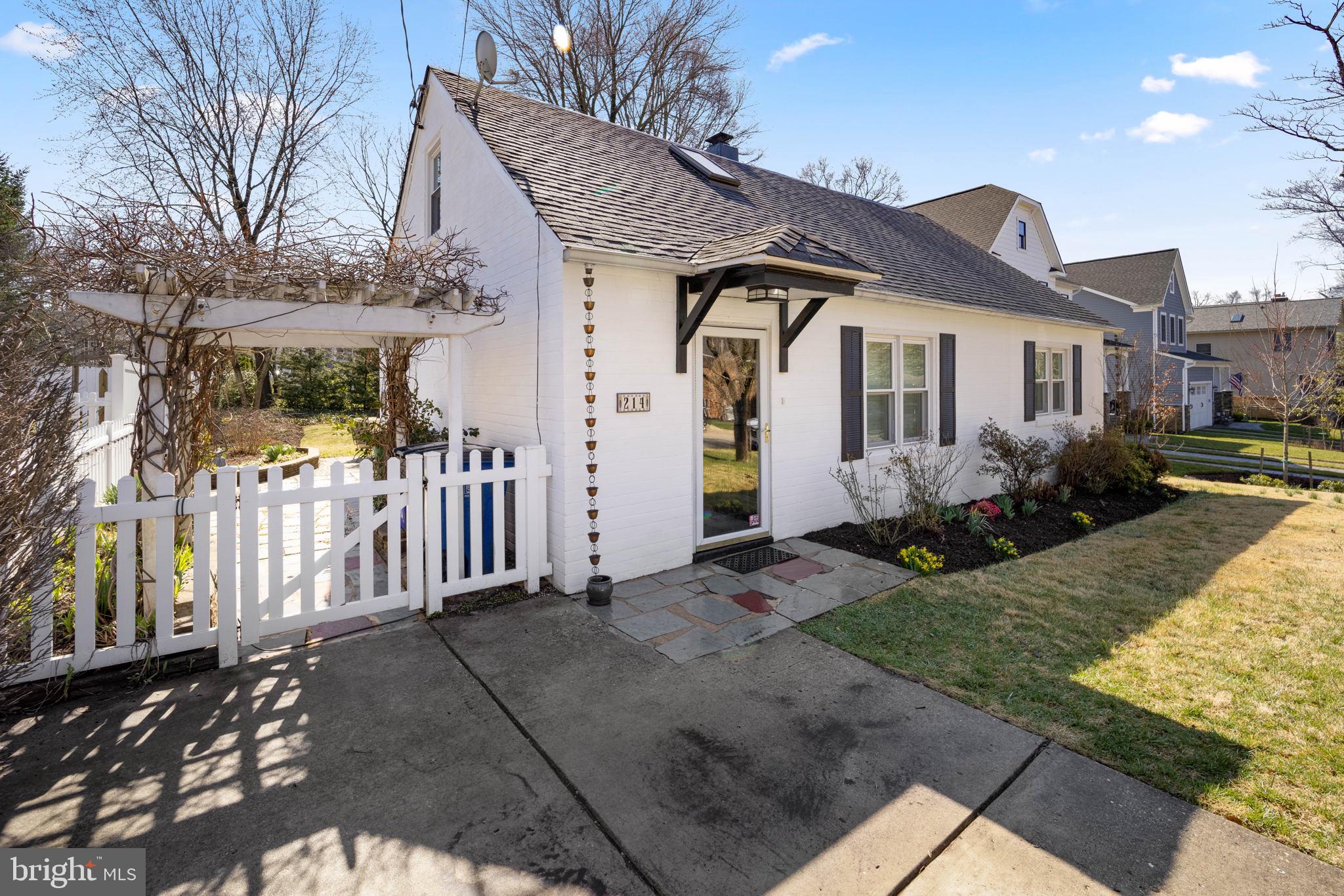 214 Sumner Road Annapolis, MD 21401 - Photo 5 of 49 Gallery Image 5