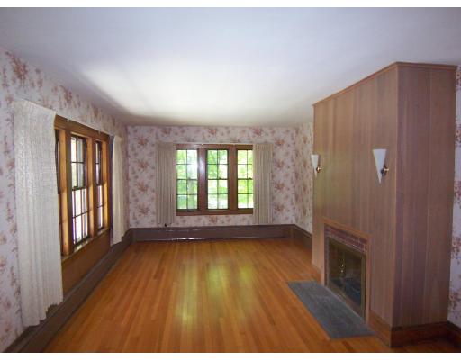 212 Warren Road Framingham, MA 01702 - Photo 5 of 12 Gallery Image 5
