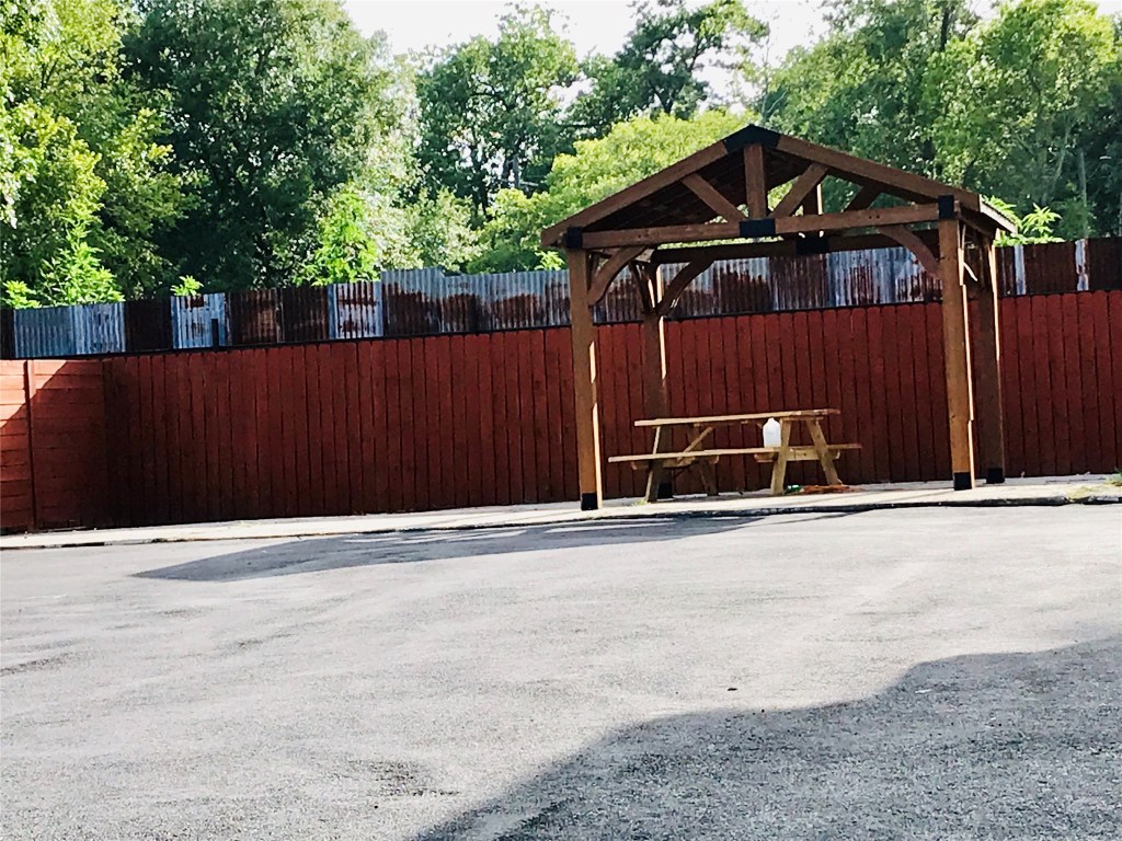 8717 Spaulding Street, Unit 3 Houston, TX 77016 - Photo 5 of 27