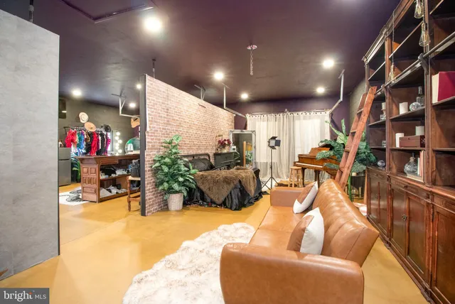 $524,900 | 4250 North George Street Extension, Manchester, PA 17345