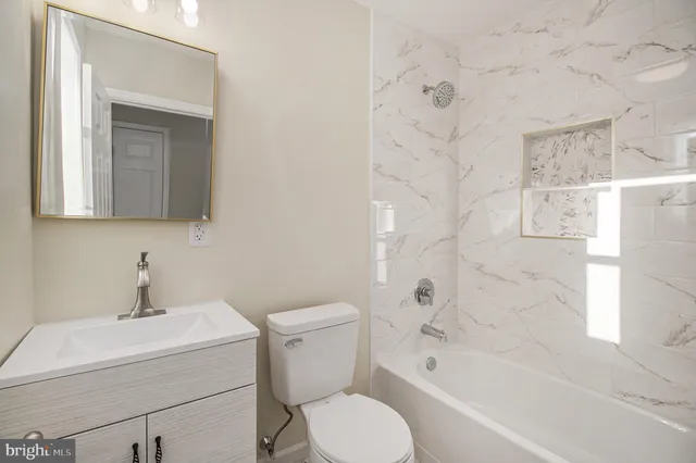 $395,000 | 711 West County Line Road, Hatboro, PA 19040