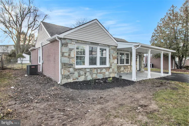 $395,000 | 711 West County Line Road, Hatboro, PA 19040