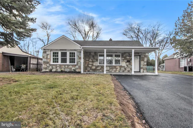 $395,000 | 711 West County Line Road, Hatboro, PA 19040