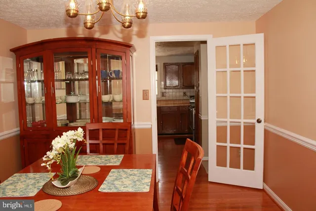 $3,500 | 18717 Flower Hill Way, Gaithersburg, MD 20879