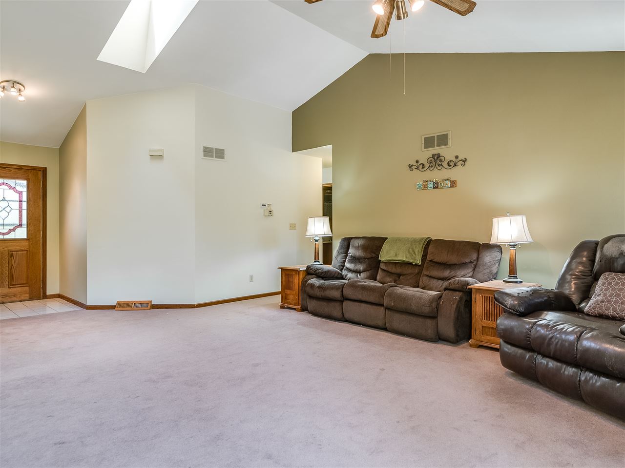 10201 North Campbell Road Durand, IL 61024 - Photo 14 of 20 a living room with furniture and window