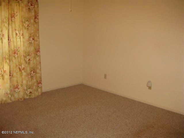 8139 Spring Lake Road Jacksonville, FL 32210 - Photo 4 of 9 Dining room