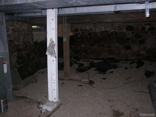 2726 Flint River Road Lapeer, MI 48446 - Photo 34 of 52 P1010227.jpg
