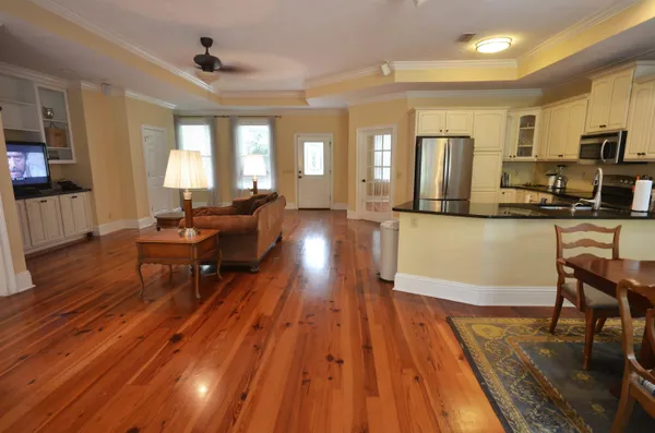 $2,900 | 2204 Altoona Drive, Tallahassee, FL 32309