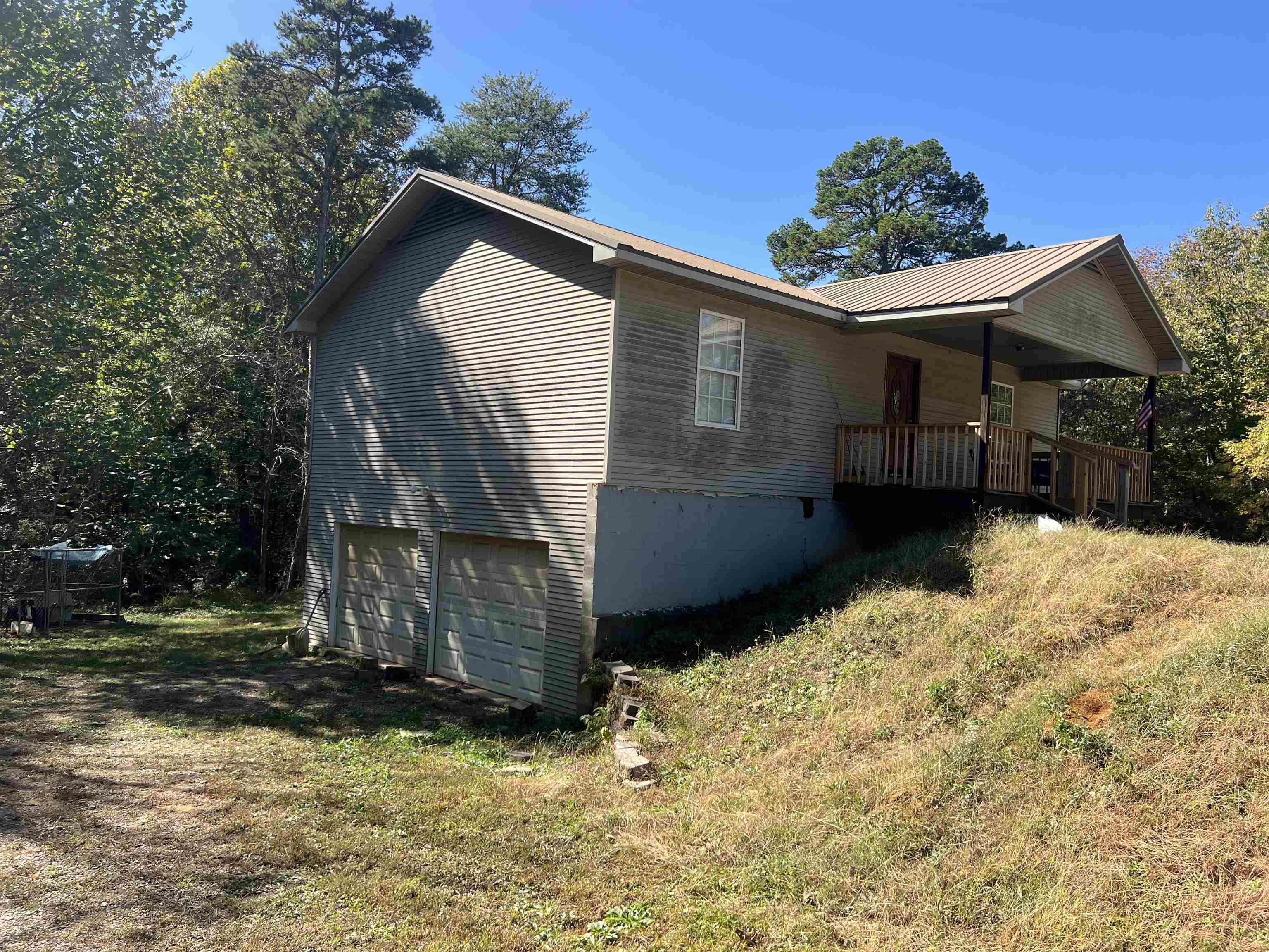 245 Drake Loop Savannah, TN 38372 - Photo 11 of 17 a backyard of a house