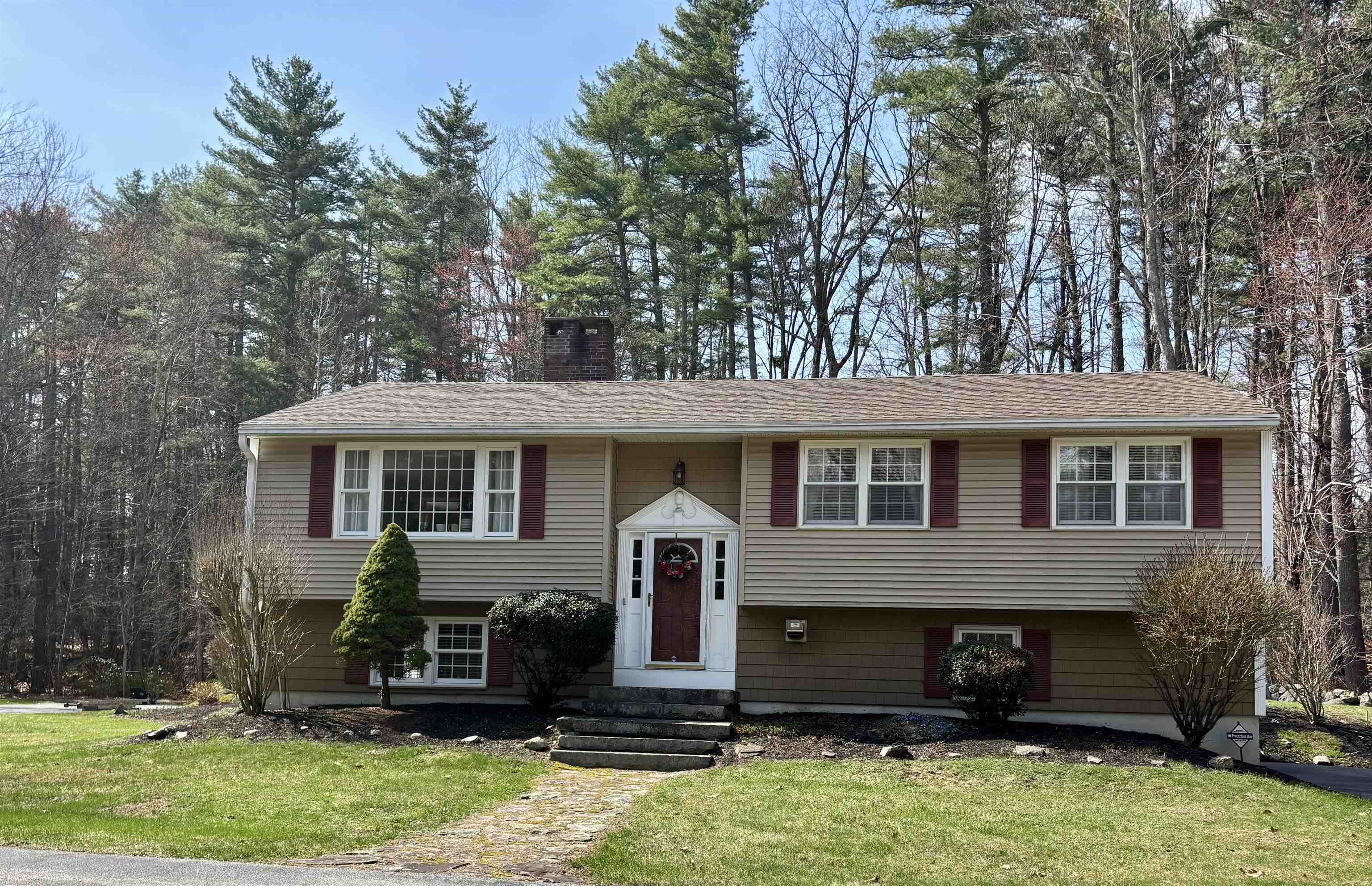 125 Nashua Road Bedford, NH 03110 - Photo 1 of 55 Gallery Image 1