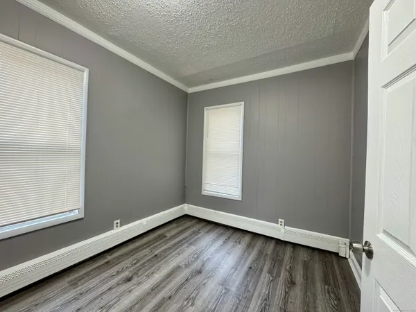 $1,700 | 1102 East Main Street, Unit 1, Bridgeport, CT 06608