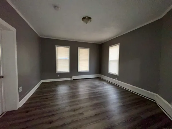 $1,700 | 1102 East Main Street, Unit 1, Bridgeport, CT 06608