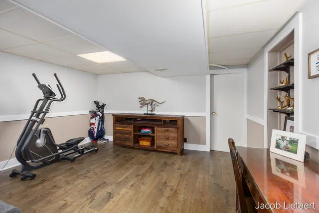 $324,900 | 1331 Ellsmere Street Northeast, Grand Rapids, MI 49505