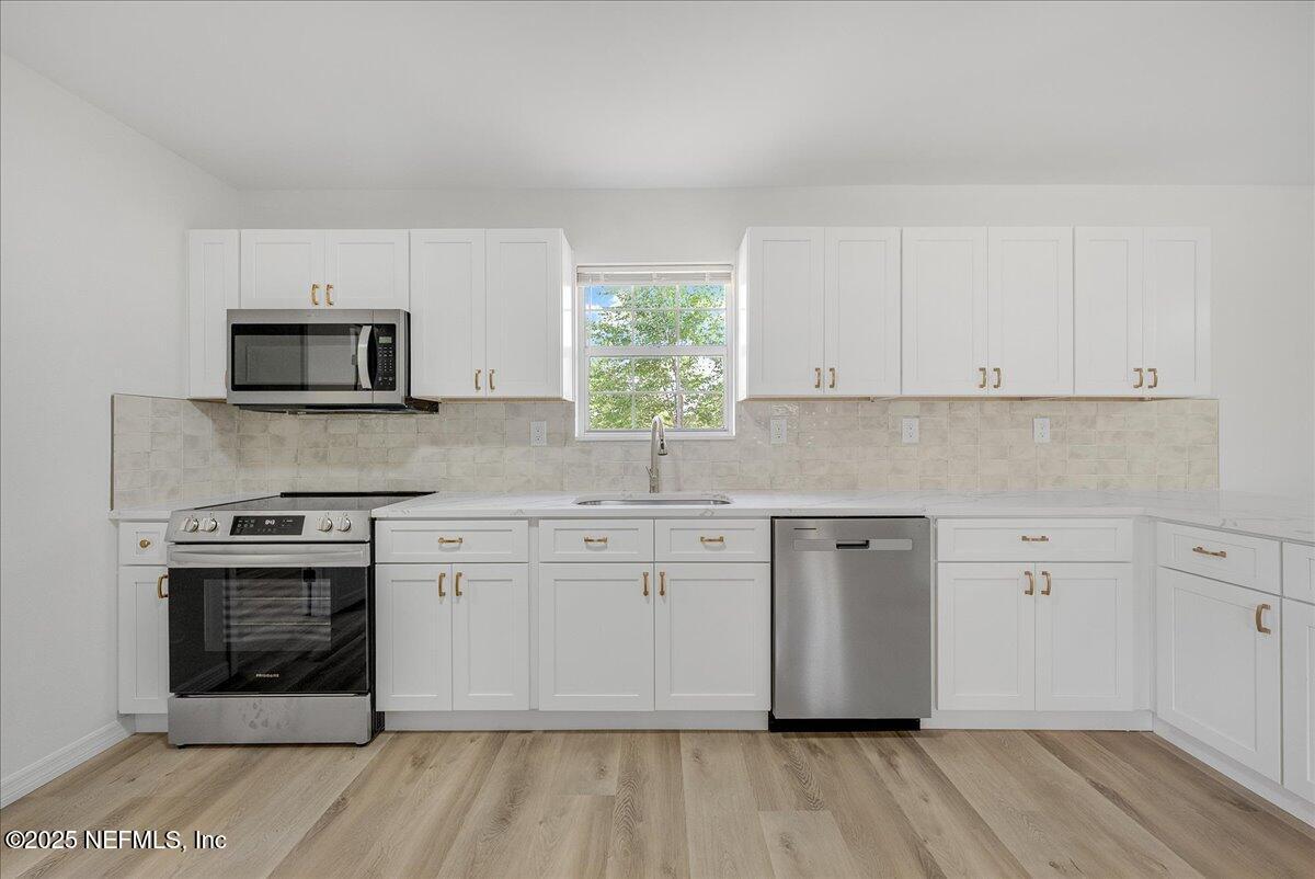 182 Whirlwind Loop Hawthorne, FL 32640 - Photo 10 of 48 11-182_Whirlwind_Loop_Hawthorne-HDR-11