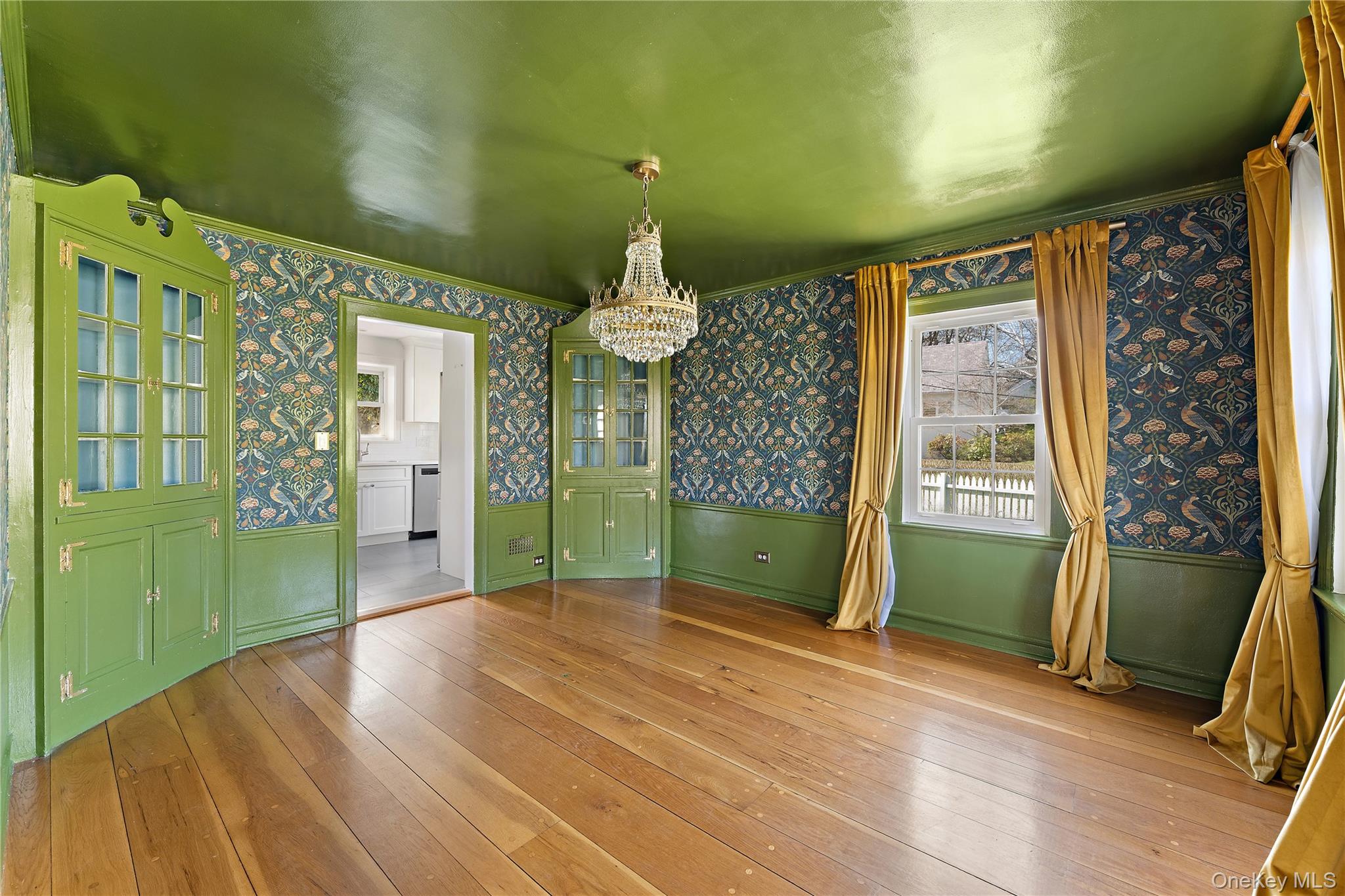 18 Wellyn Road Bronxville, NY 10708 - Photo 14 of 27