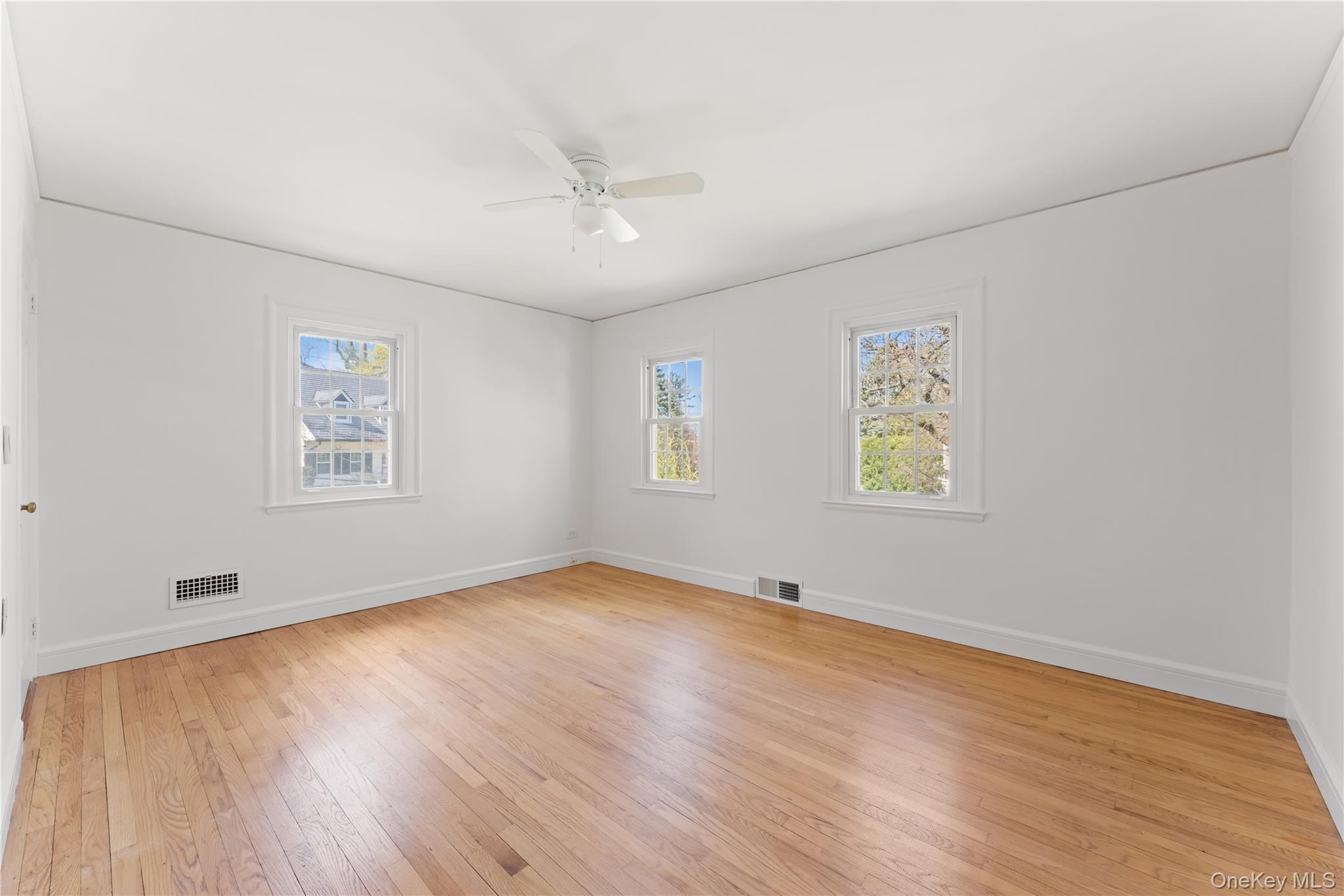 18 Wellyn Road Bronxville, NY 10708 - Photo 19 of 27