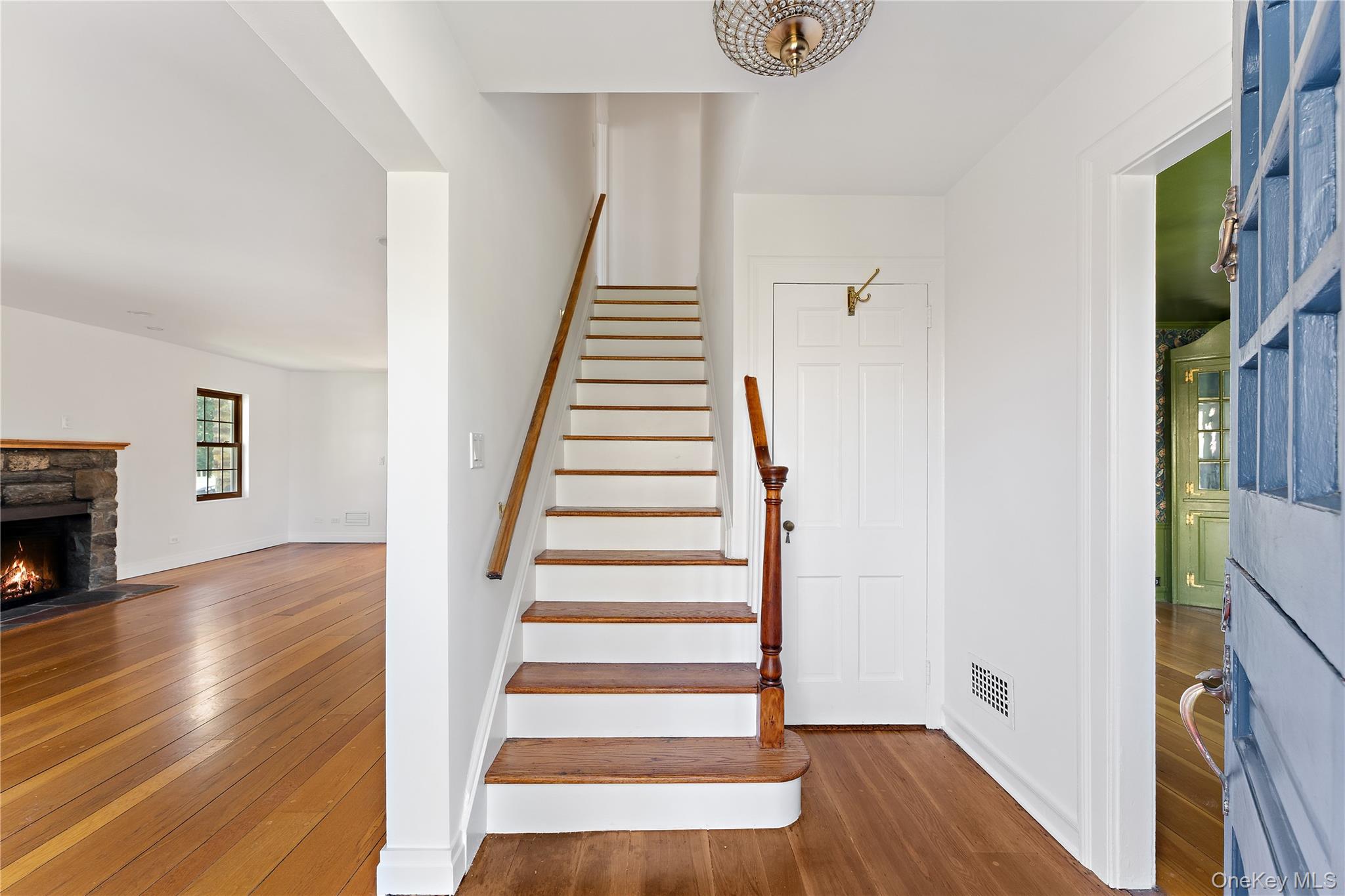 18 Wellyn Road Bronxville, NY 10708 - Photo 2 of 27