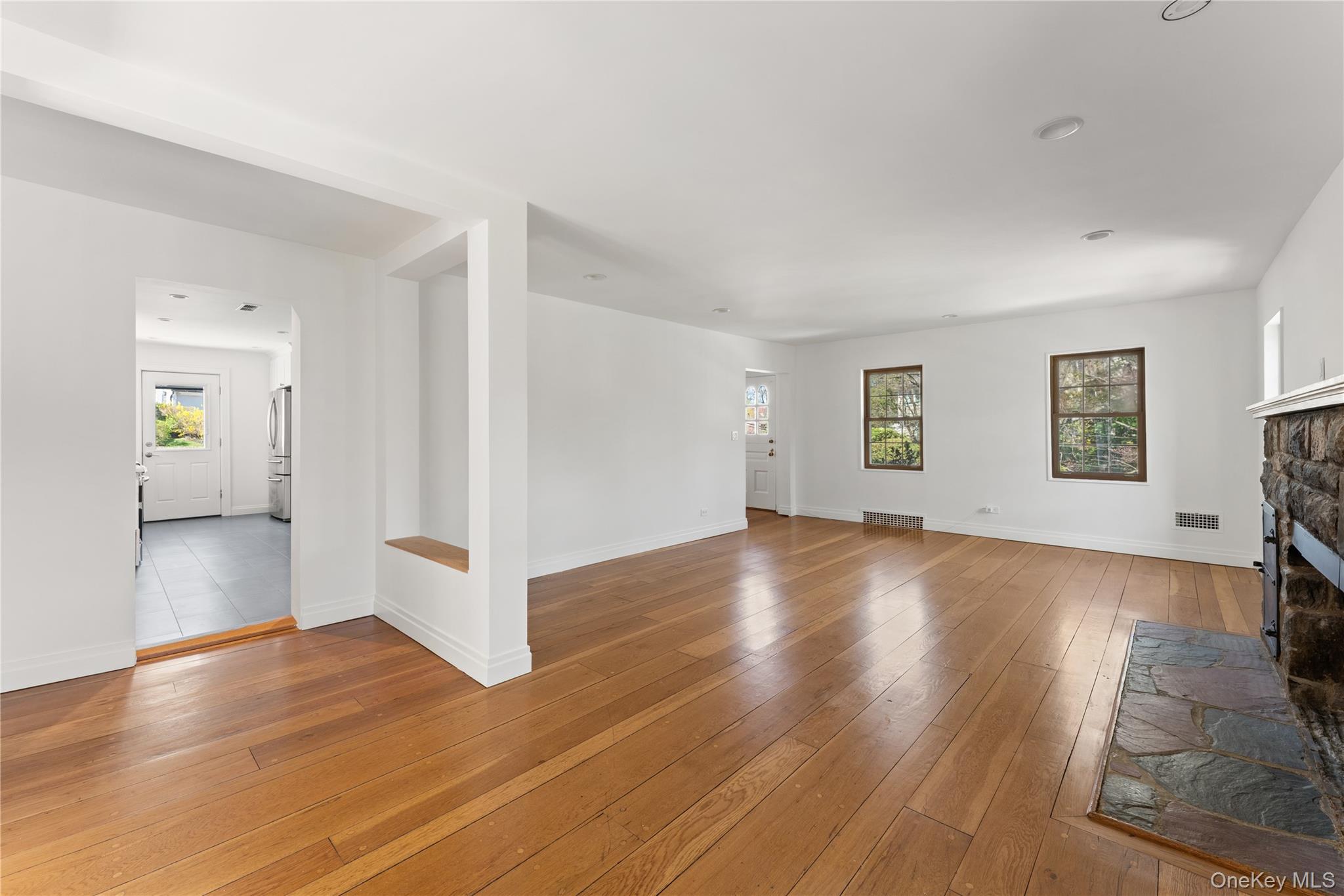 18 Wellyn Road Bronxville, NY 10708 - Photo 5 of 27