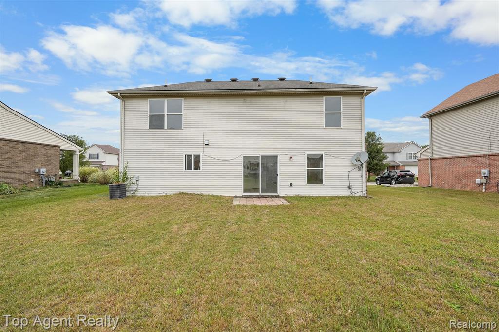 42117 Camden Road Belleville, MI 48111 - Photo 5 of 31