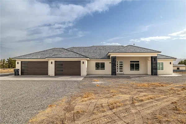 $699,999 | 1601 West Calvada Boulevard, Pahrump, NV 89048