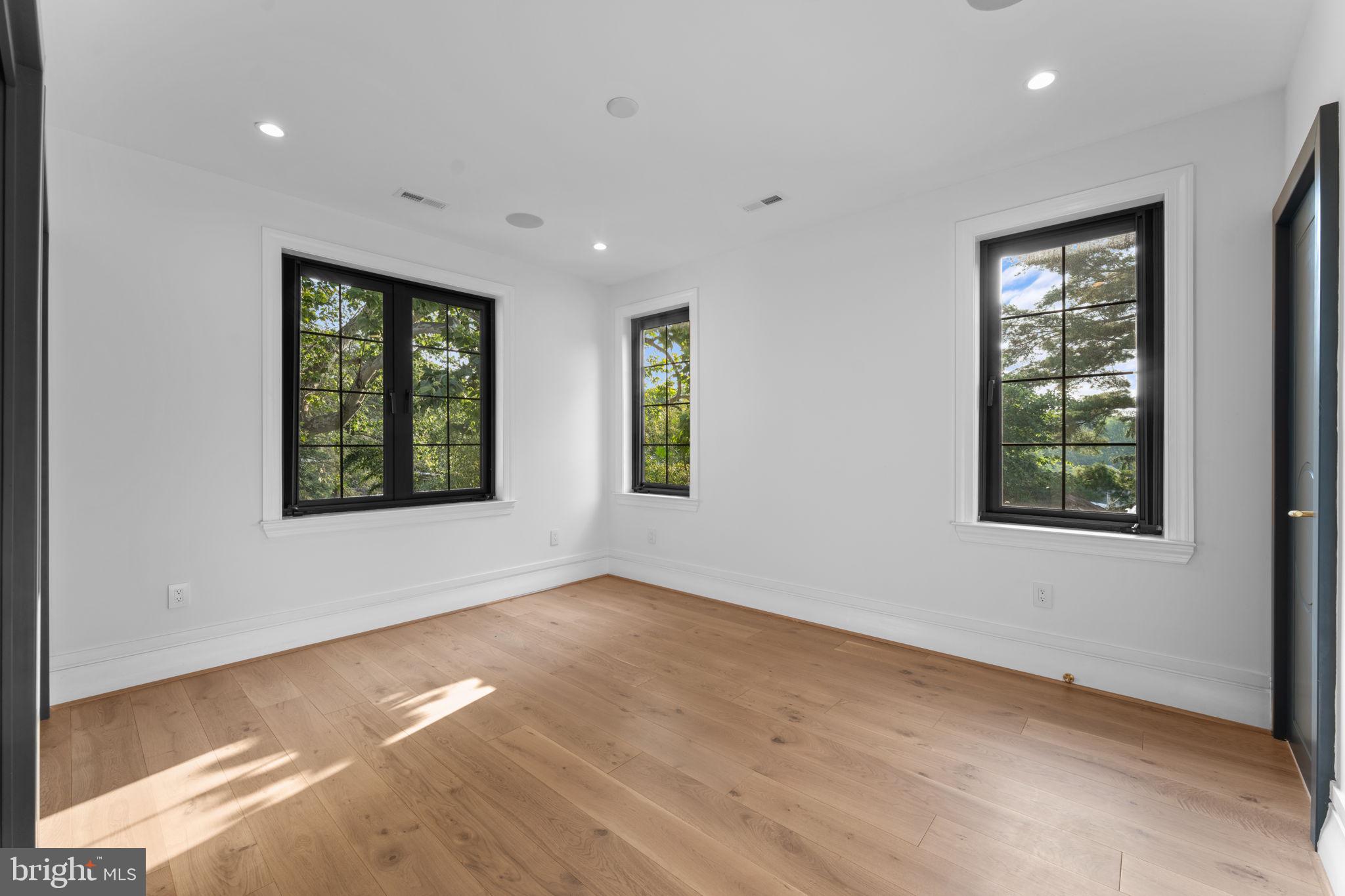 3819 Albemarle Street Northwest Washington, DC 20016 - Photo 40 of 78