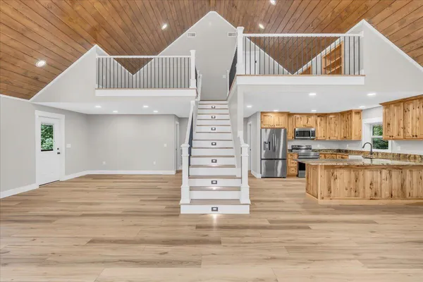 $835,000 | 415 Thunder Ridge Drive, South Pittsburg, TN 37380