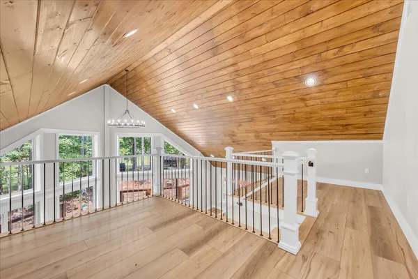 $835,000 | 415 Thunder Ridge Drive, South Pittsburg, TN 37380